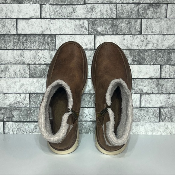 Skechers Slip Ins Womens 9.5 3M Scotchguard Vegan Leather Side Zip Boots - Picture 6 of 9